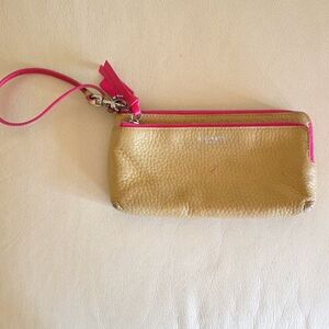 EUC: COACH BLEEKER SULLIVAN LEATHER WRISTLET/WALLET